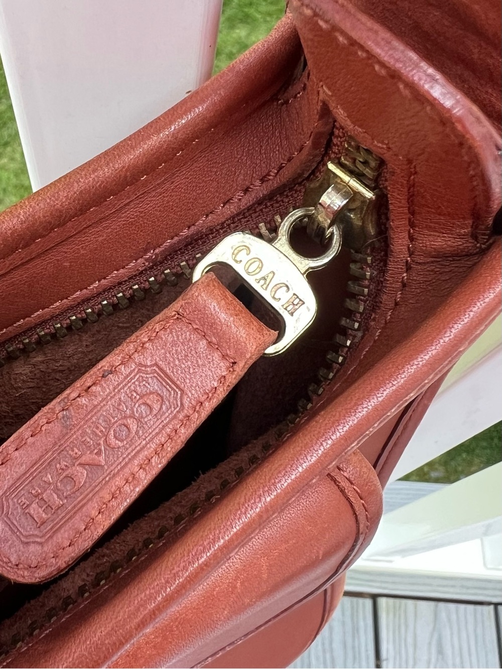 COACH Vintage Turnlock Shoulder bag Brown Leather Classic Elegant Design HandBag - Picture 11 of 13